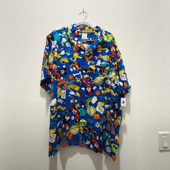 Mickey and Friends "Play in the Park" Disney parks button shirt xl - Picture 11 of 16